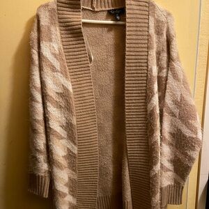 Cozy Tan Patterned Jessica Simpson cardigan